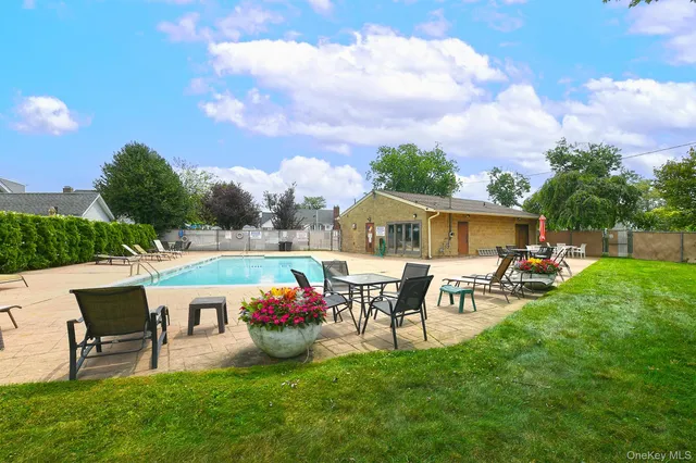 $730,000 | 226 Oakview Avenue, Oceanside, NY 11572