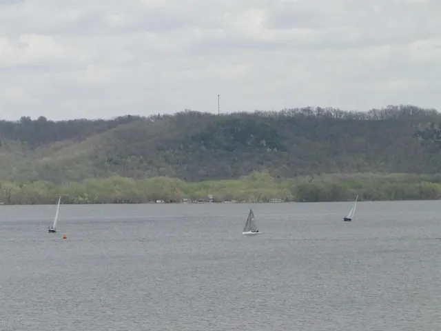 $295,000 | 1401 North Lakeshore Drive, Unit 209, Lake City, MN 55041