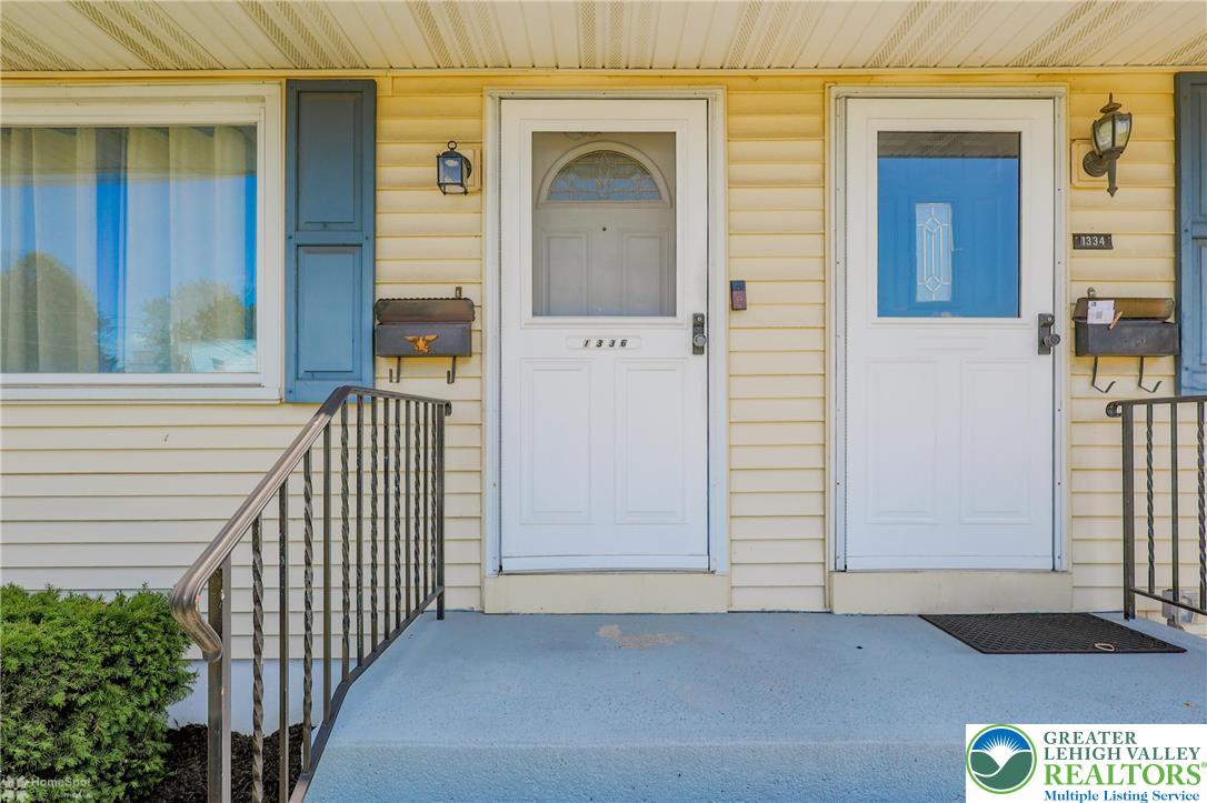 1336 Greenview Drive Bethlehem, PA 18018 - Photo 5 of 58