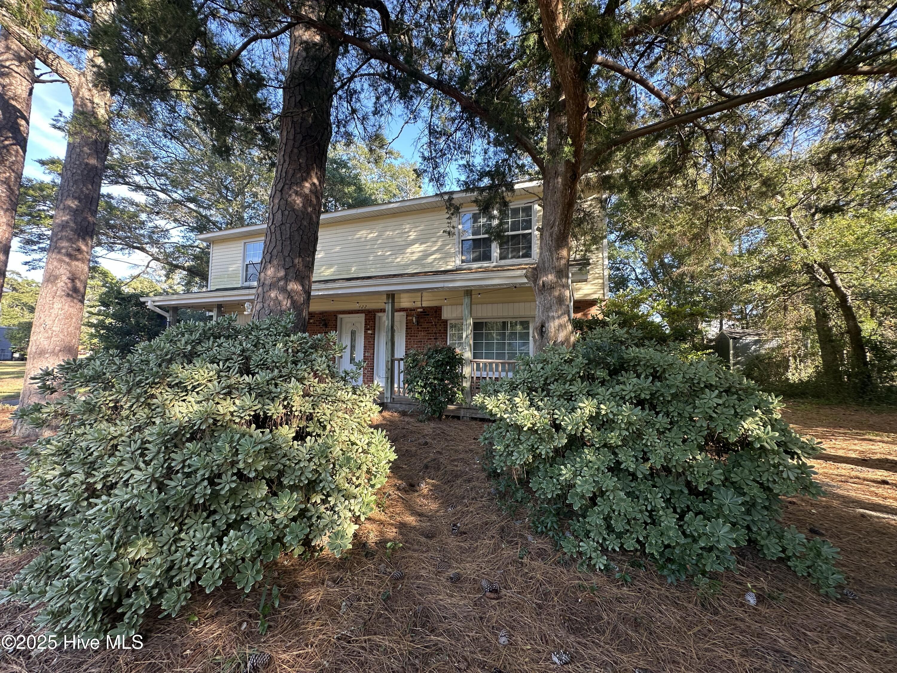 422-B E. LEONARD STREET (1)