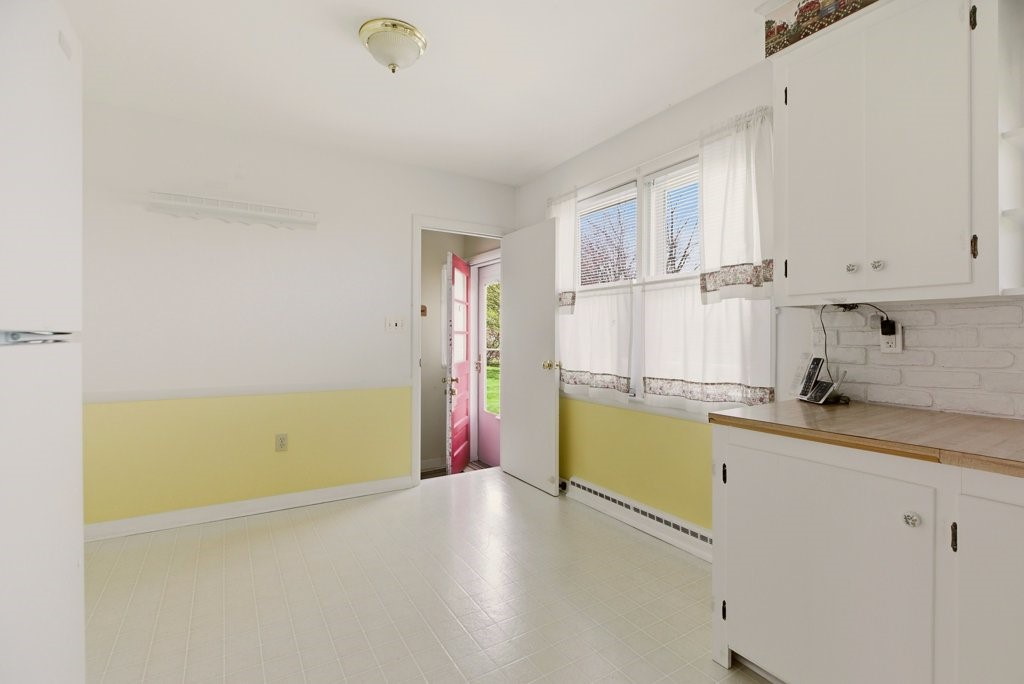 58 Redwood Road Portsmouth, RI 02871 - Photo 14 of 31