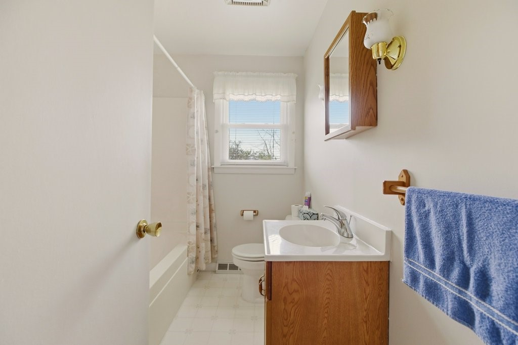 58 Redwood Road Portsmouth, RI 02871 - Photo 19 of 31
