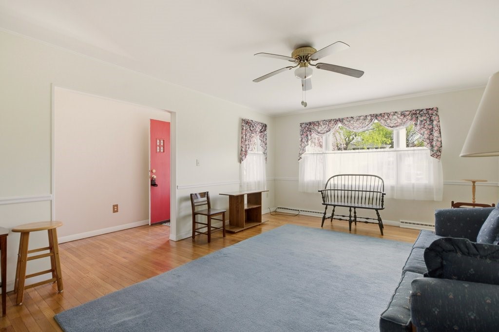 58 Redwood Road Portsmouth, RI 02871 - Photo 7 of 31