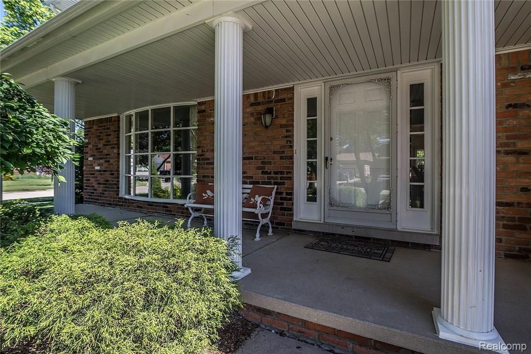 45308 Rector Drive Canton, MI 48188 - Photo 4 of 46 dsc_6743.jpg
