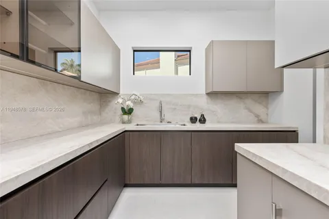 $22,500,000 | 51 Isla Bahia Drive, Fort Lauderdale, FL 33316