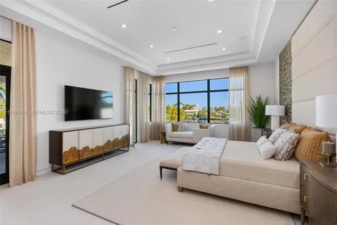 $22,500,000 | 51 Isla Bahia Drive, Fort Lauderdale, FL 33316