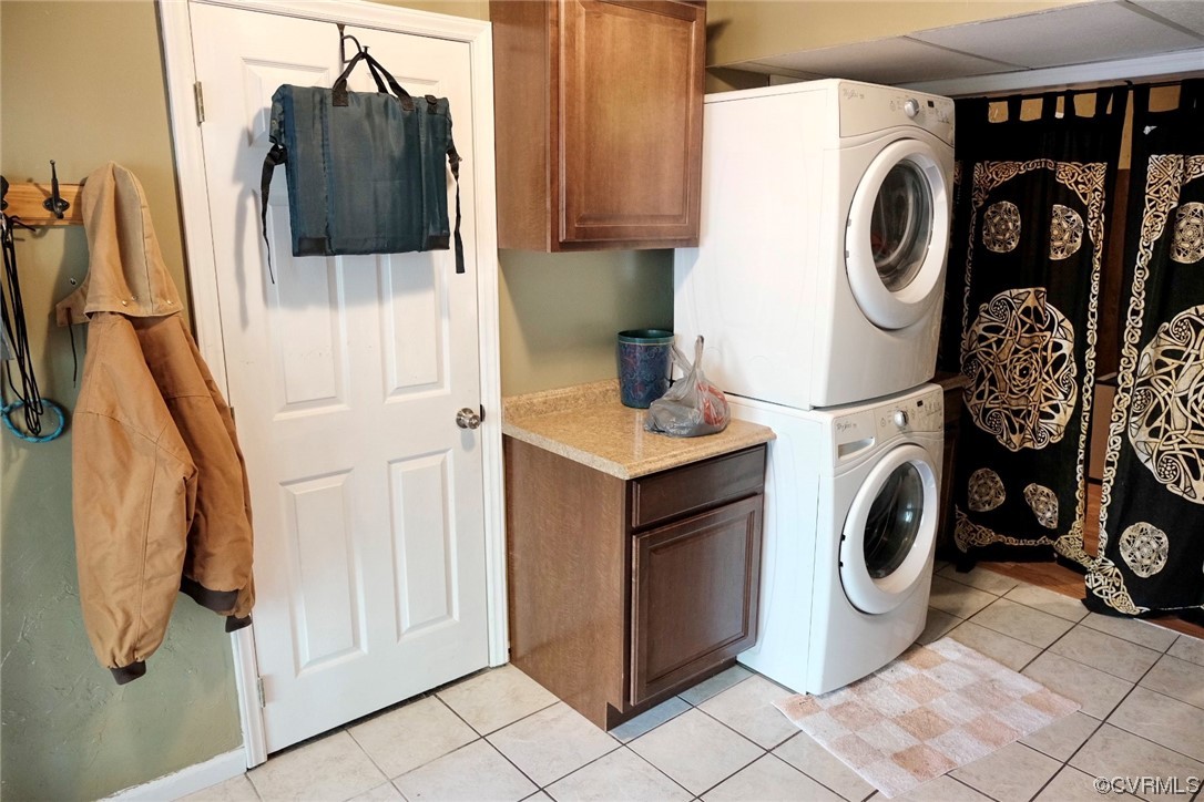 Undisclosed Address Aylett, VA 23009 - Photo 23 of 36 a utility room with dryer and washer
