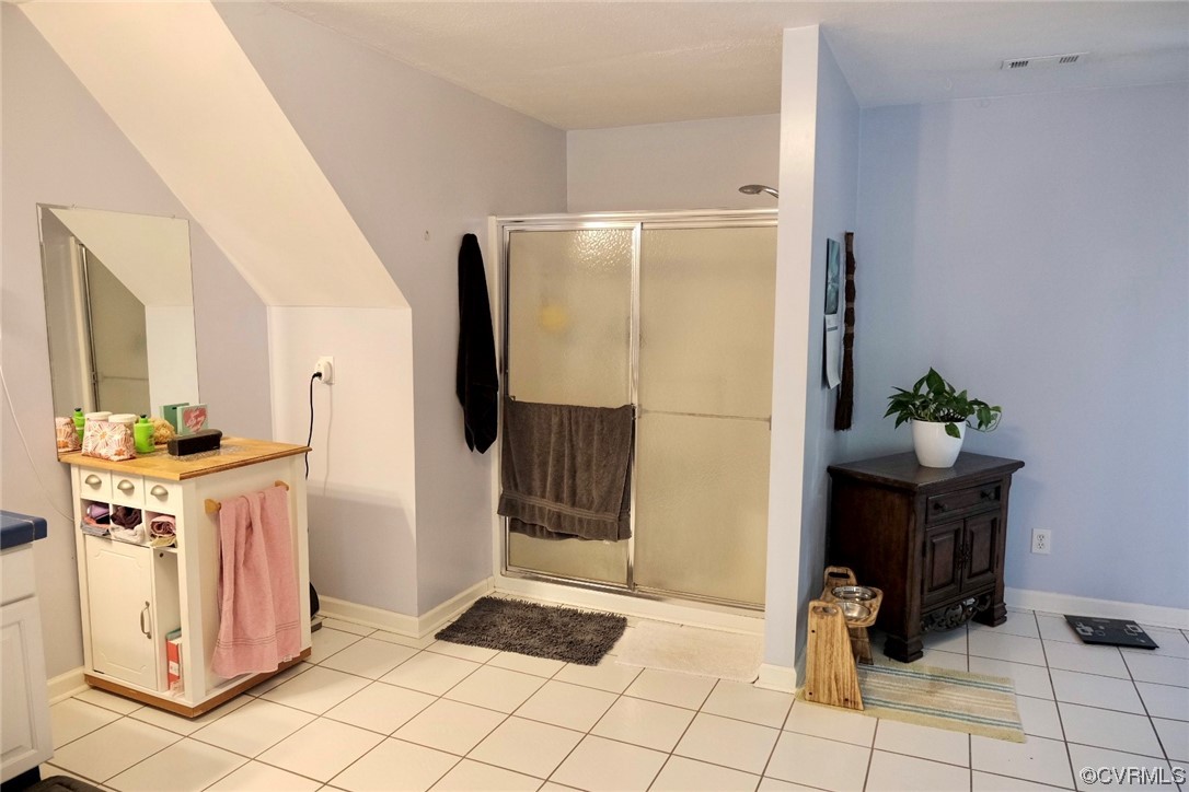 Undisclosed Address Aylett, VA 23009 - Photo 31 of 36 a view of entryway with livingroom