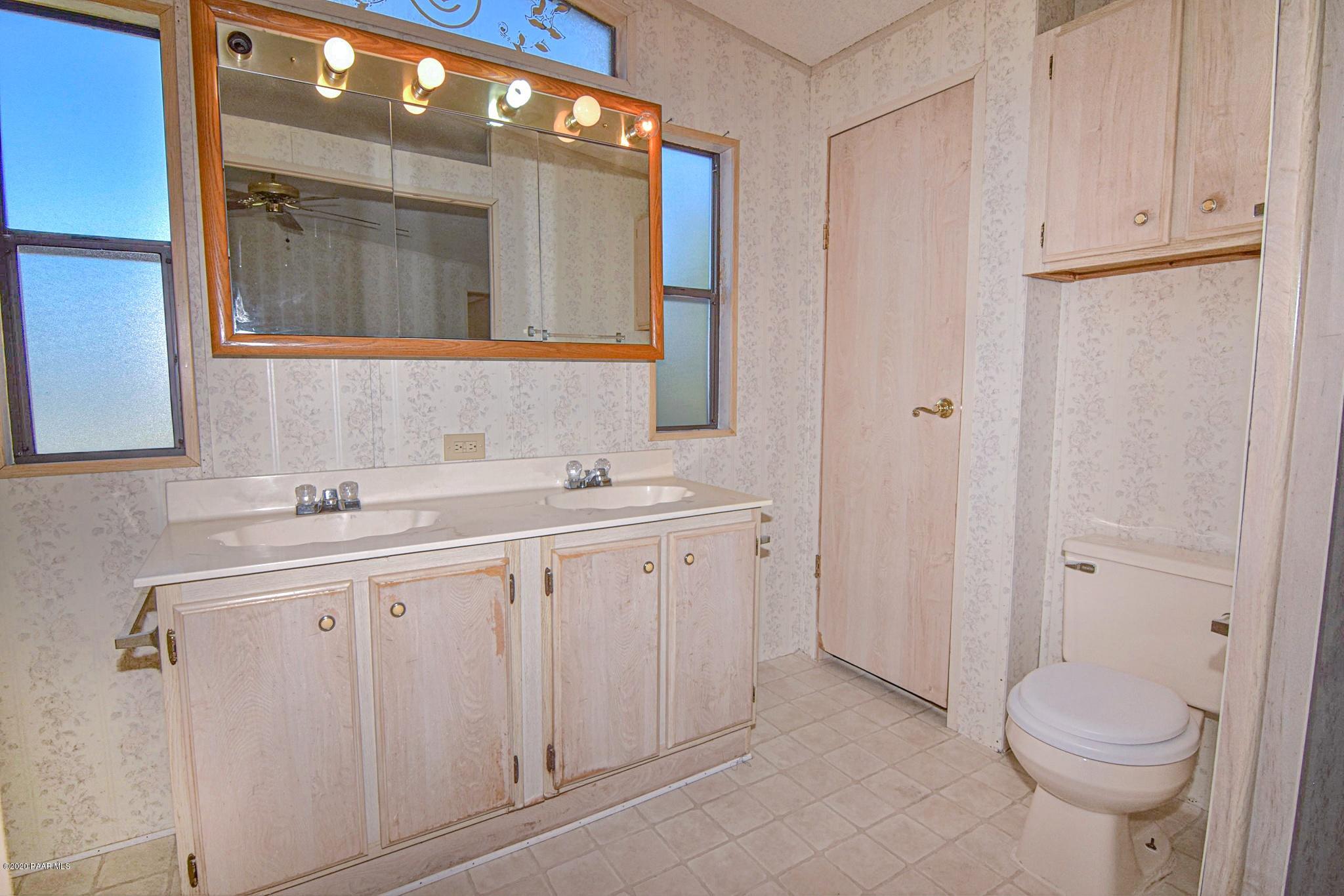 2179 Hillside Loop Road Prescott, AZ 86301 - Photo 8 of 29 8
