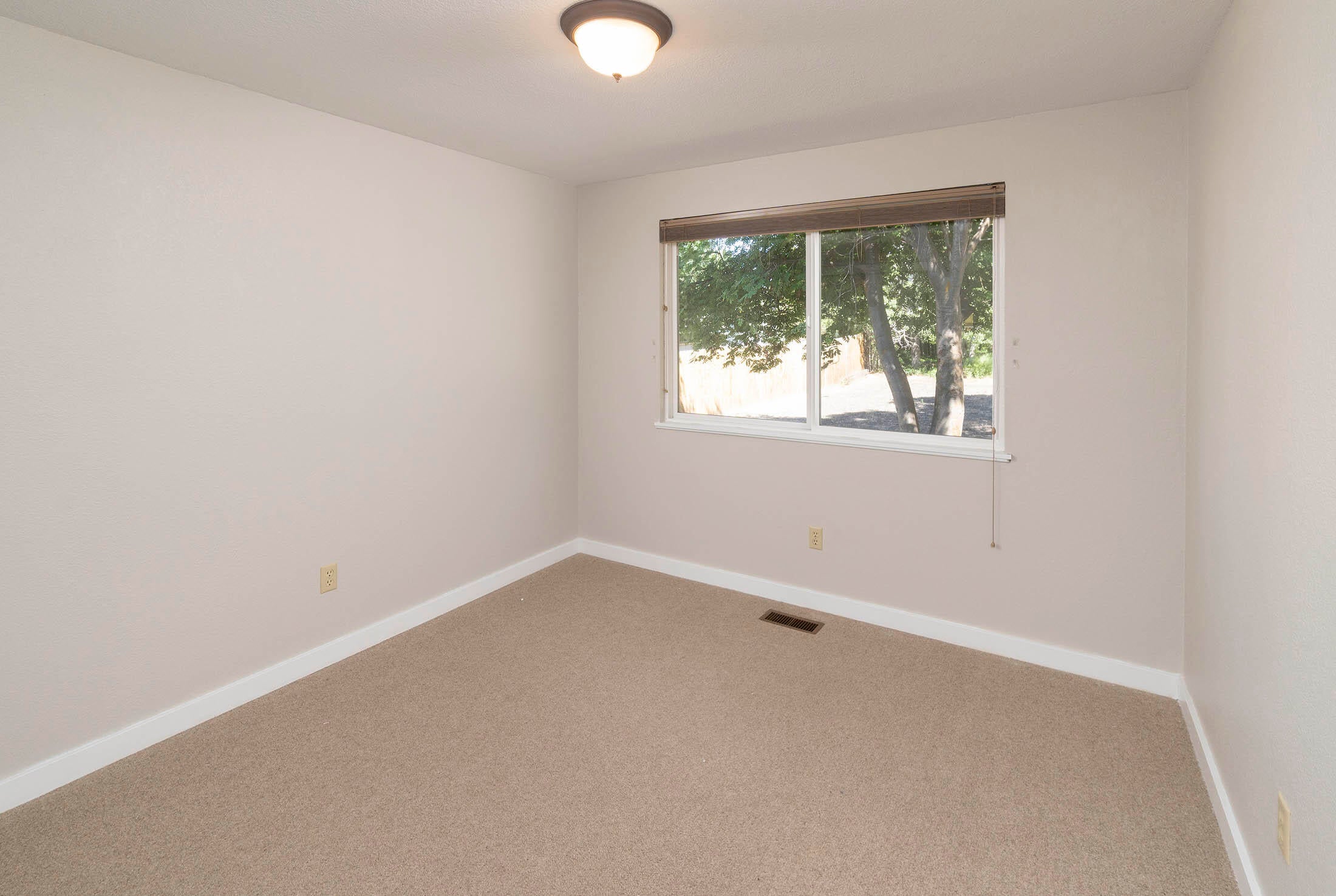 61180 Ladera Road Bend, OR 97702 - Photo 18 of 32 61180 Ladera Rd_0092 copy
