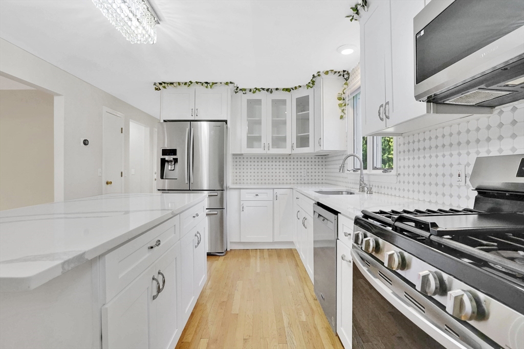 990 Frank Smith Road Longmeadow, MA 01106 - Photo 5 of 42