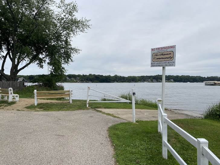 39490 Summerside Drive Antioch, IL 60002 - Photo 3 of 8 a view of a park with large trees
