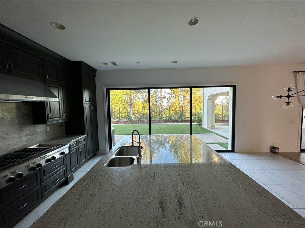 20 Hyacinth Lake Forest, CA 92630 - Photo 9 of 25 a very nice looking room with a large window