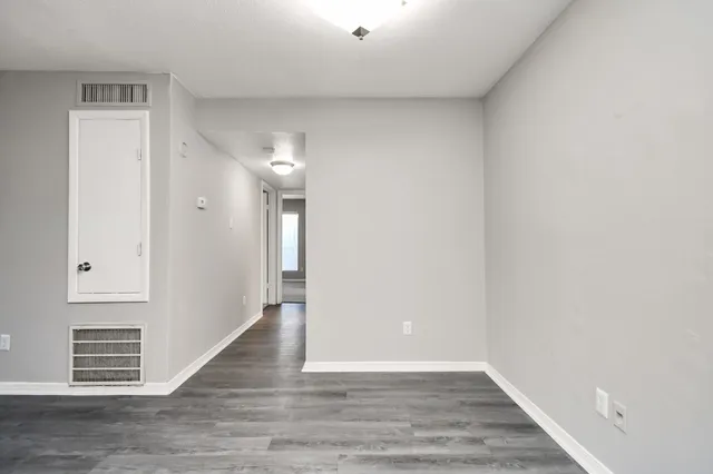 $1,176 | 7700 West Airport Boulevard, Unit 1206, Houston, TX 77071