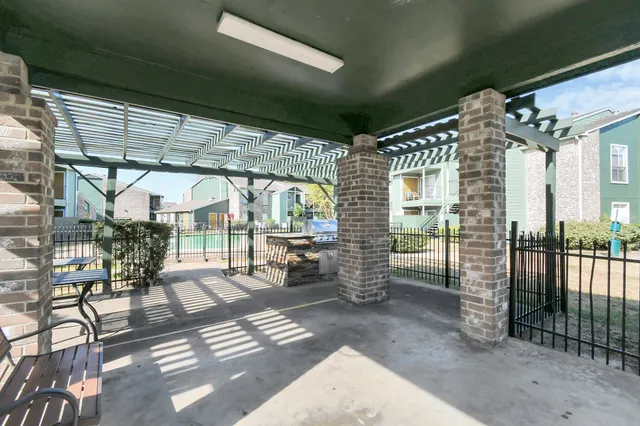 $1,176 | 7700 West Airport Boulevard, Unit 1206, Houston, TX 77071