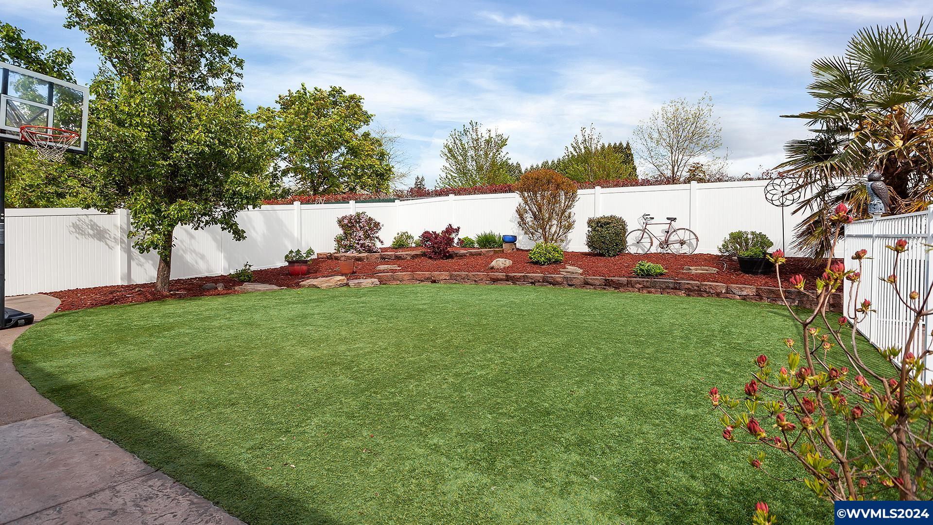 4631 Northeast Granite Avenue Albany, OR 97321 - Photo 37 of 41