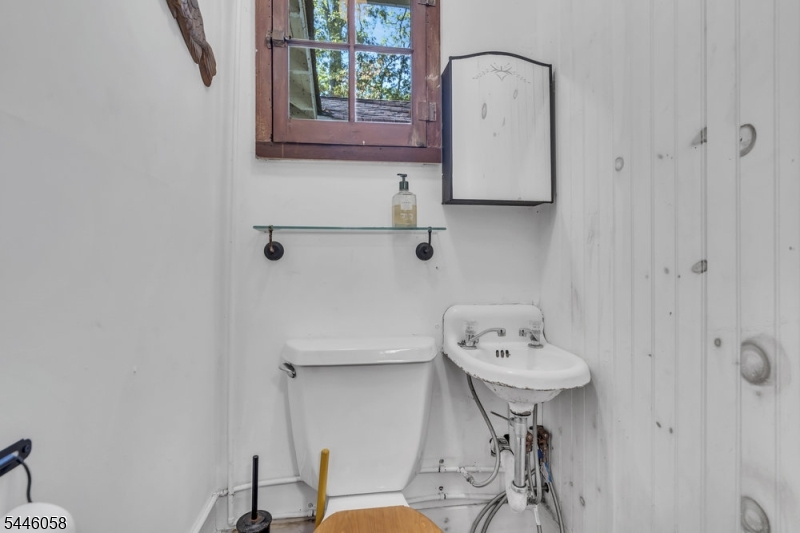 22 Ithanell Road Hopatcong, NJ 07843 - Photo 22 of 27 Gallery Image 22