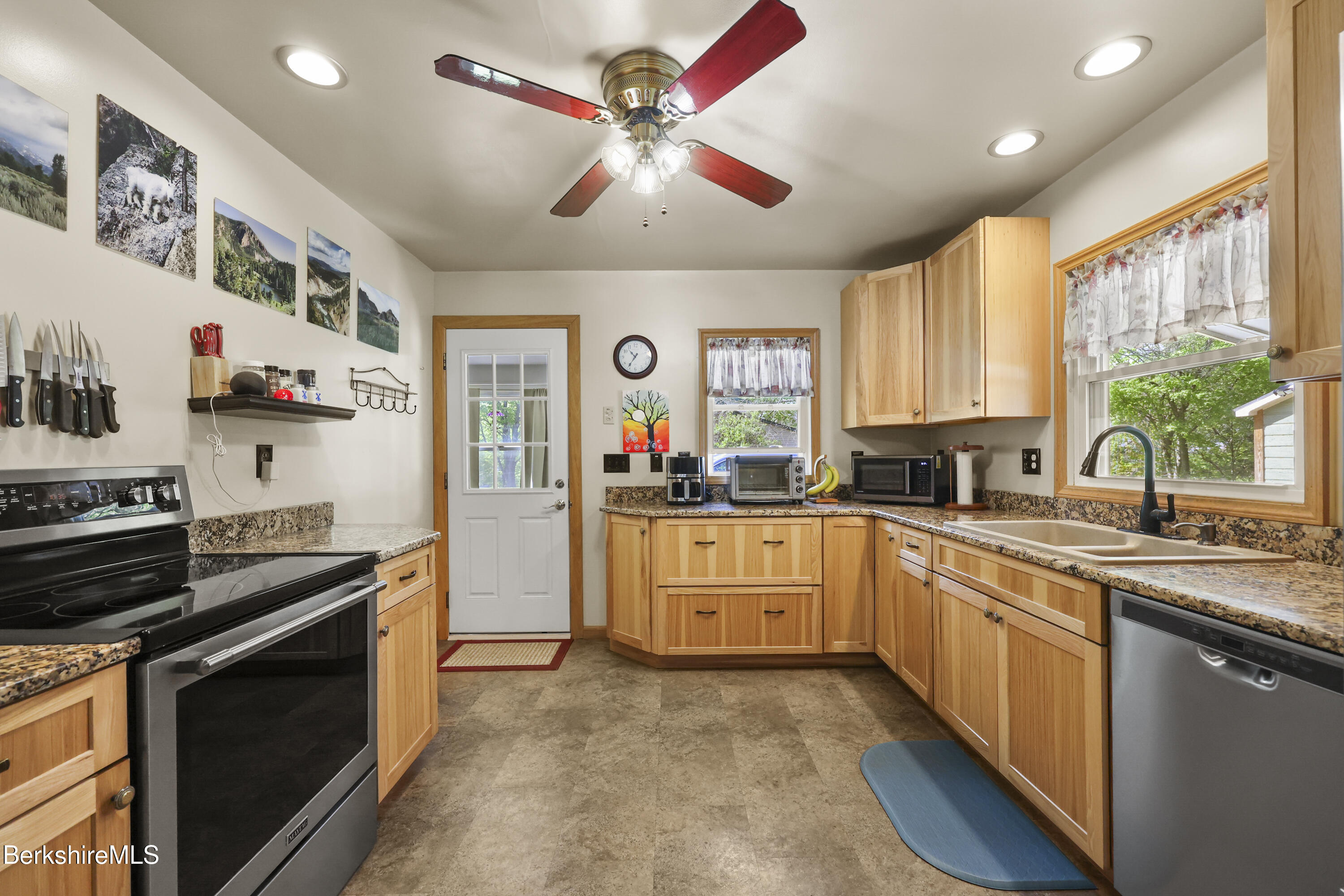 13 Simon Avenue Adams, MA 01220 - Photo 8 of 30 70 Kitchen
