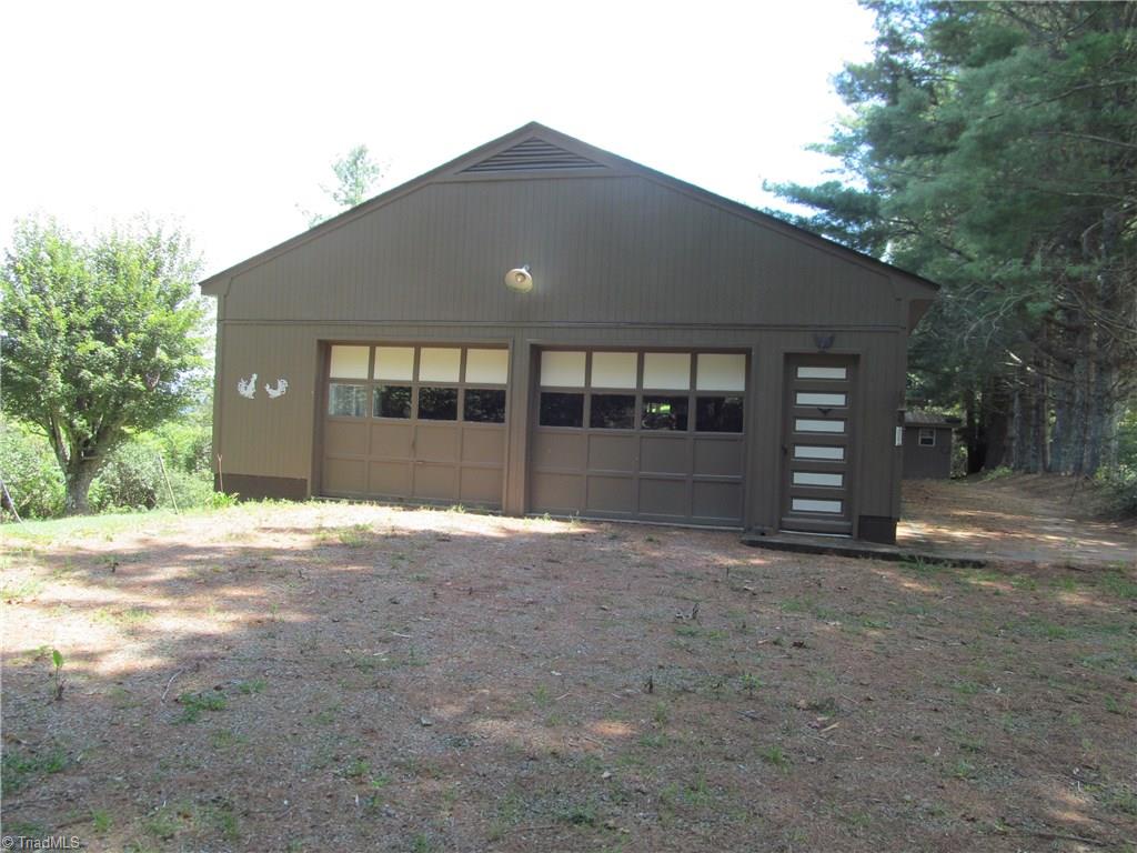 511 Riverhill Road Sparta, NC 28675 - Photo 2 of 16 Gallery Image 2