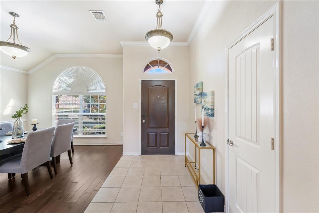 12811 Greenhaven Drive Frisco, TX 75035 - Photo 5 of 28 a view of a livingroom with furniture and window