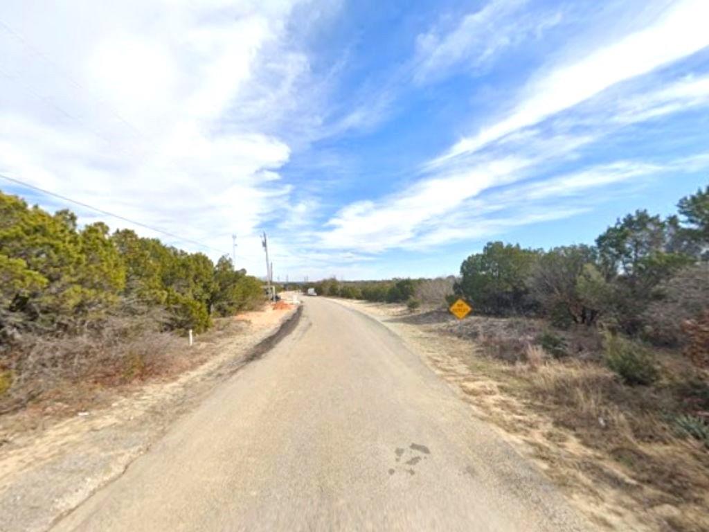 1420 Ridgeview Circle Granbury, TX 76048 - Photo 4 of 7