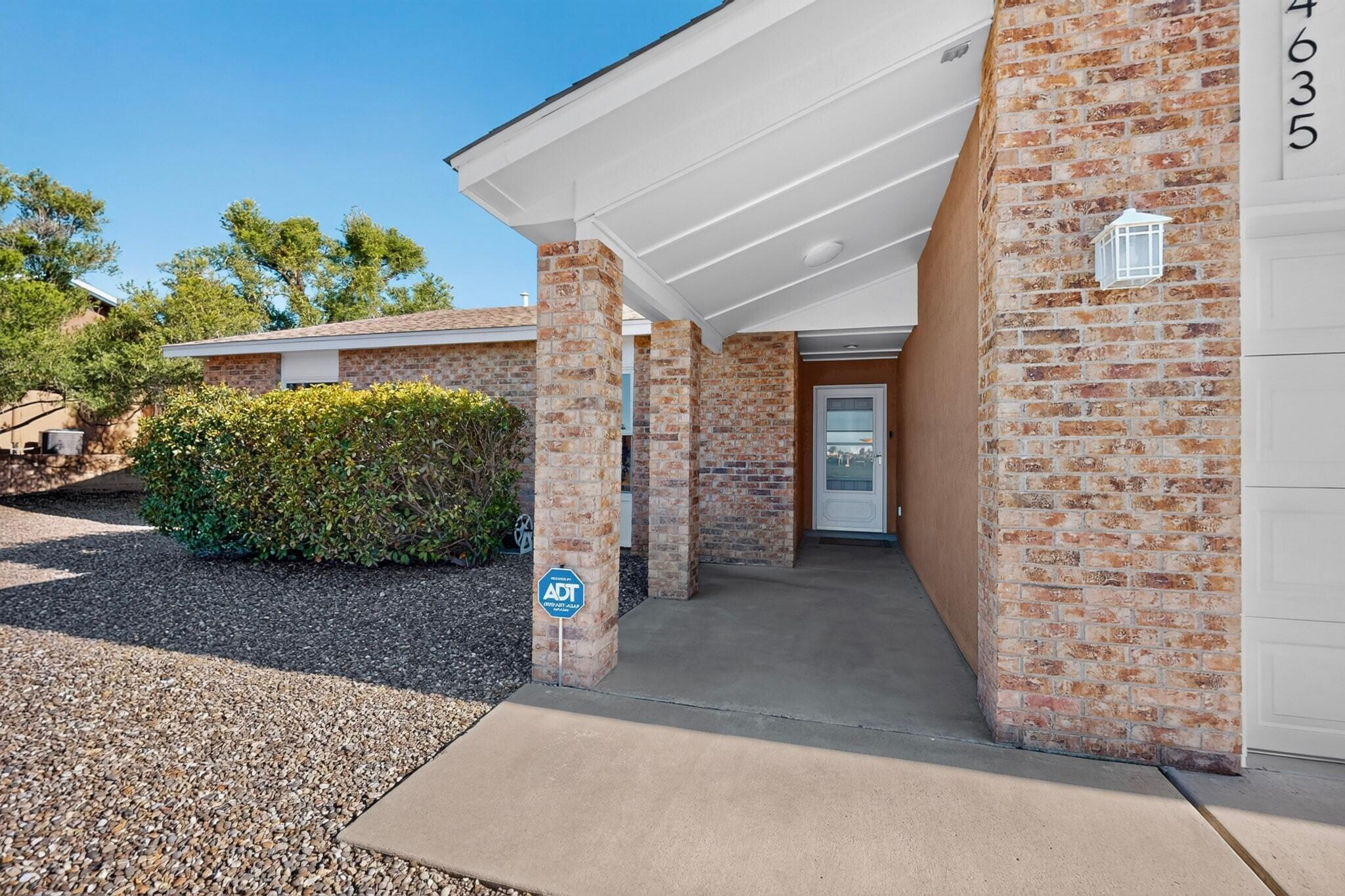 4635 Gypsum Drive Northeast Rio Rancho, NM 87124 - Photo 4 of 43 Gallery Image 4