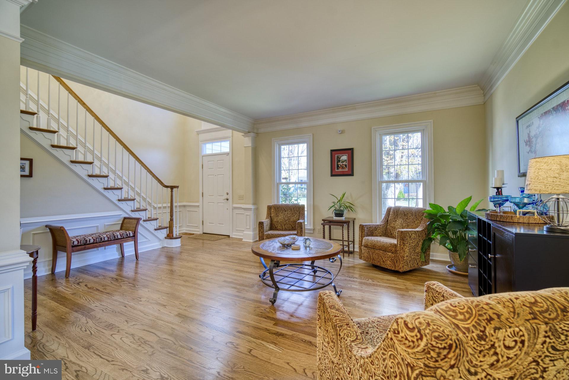 2708 Courthouse Oaks Road Vienna, VA 22181 - Photo 2 of 42 Gallery Image 2