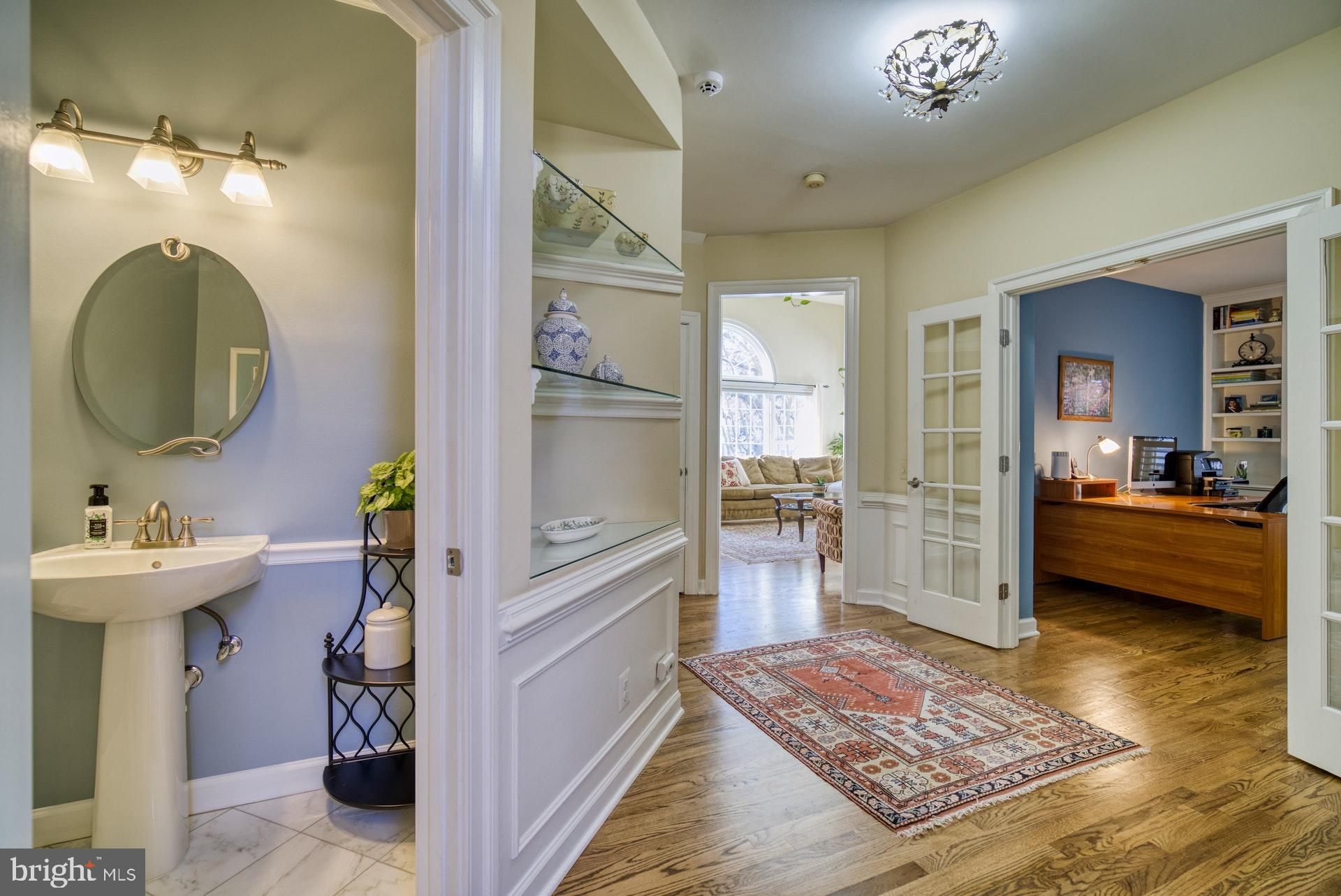 2708 Courthouse Oaks Road Vienna, VA 22181 - Photo 12 of 42 Gallery Image 12