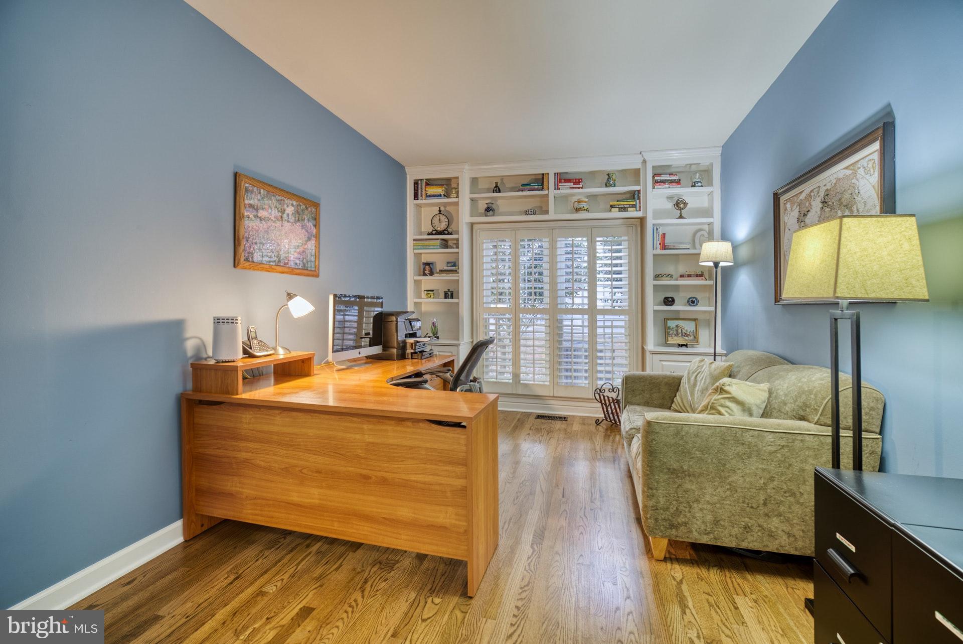 2708 Courthouse Oaks Road Vienna, VA 22181 - Photo 13 of 42 Gallery Image 13