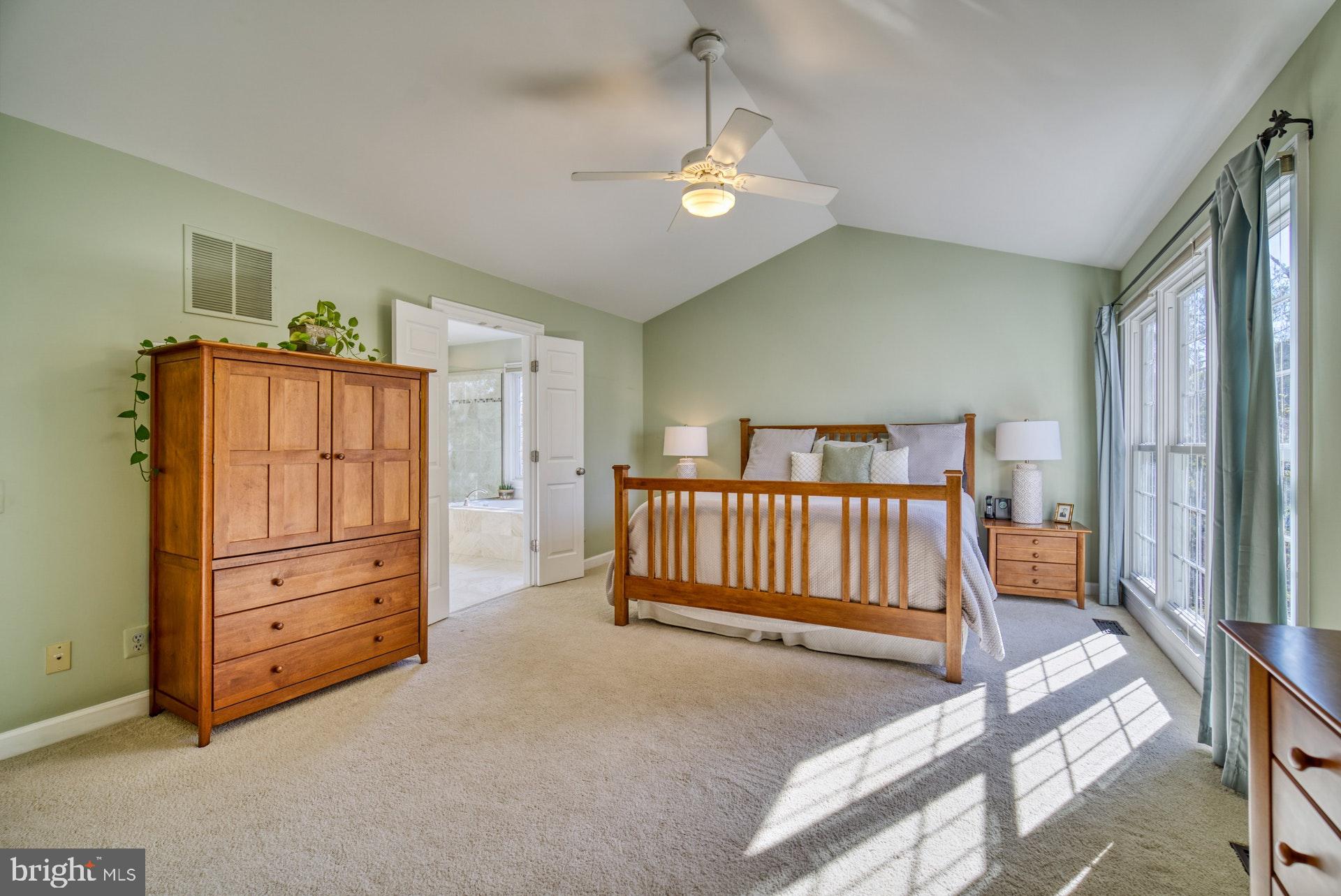 2708 Courthouse Oaks Road Vienna, VA 22181 - Photo 16 of 42 Gallery Image 16