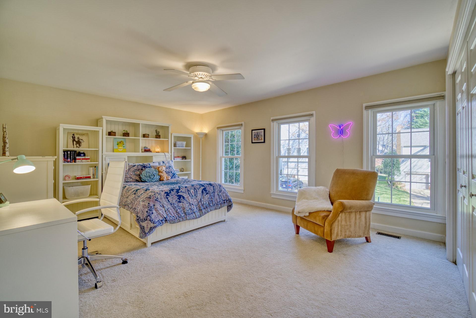 2708 Courthouse Oaks Road Vienna, VA 22181 - Photo 18 of 42 Gallery Image 18