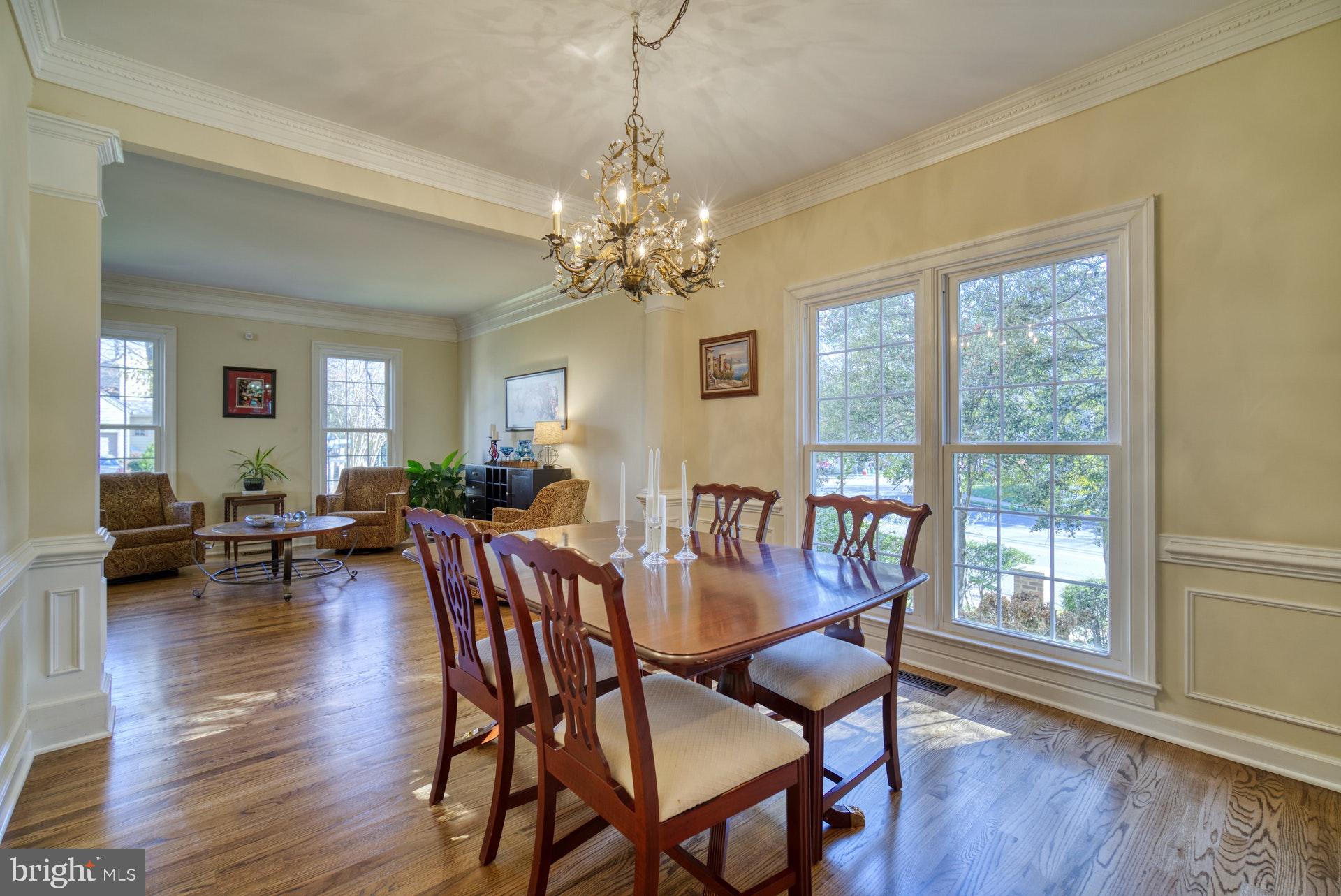 2708 Courthouse Oaks Road Vienna, VA 22181 - Photo 4 of 42 Gallery Image 4