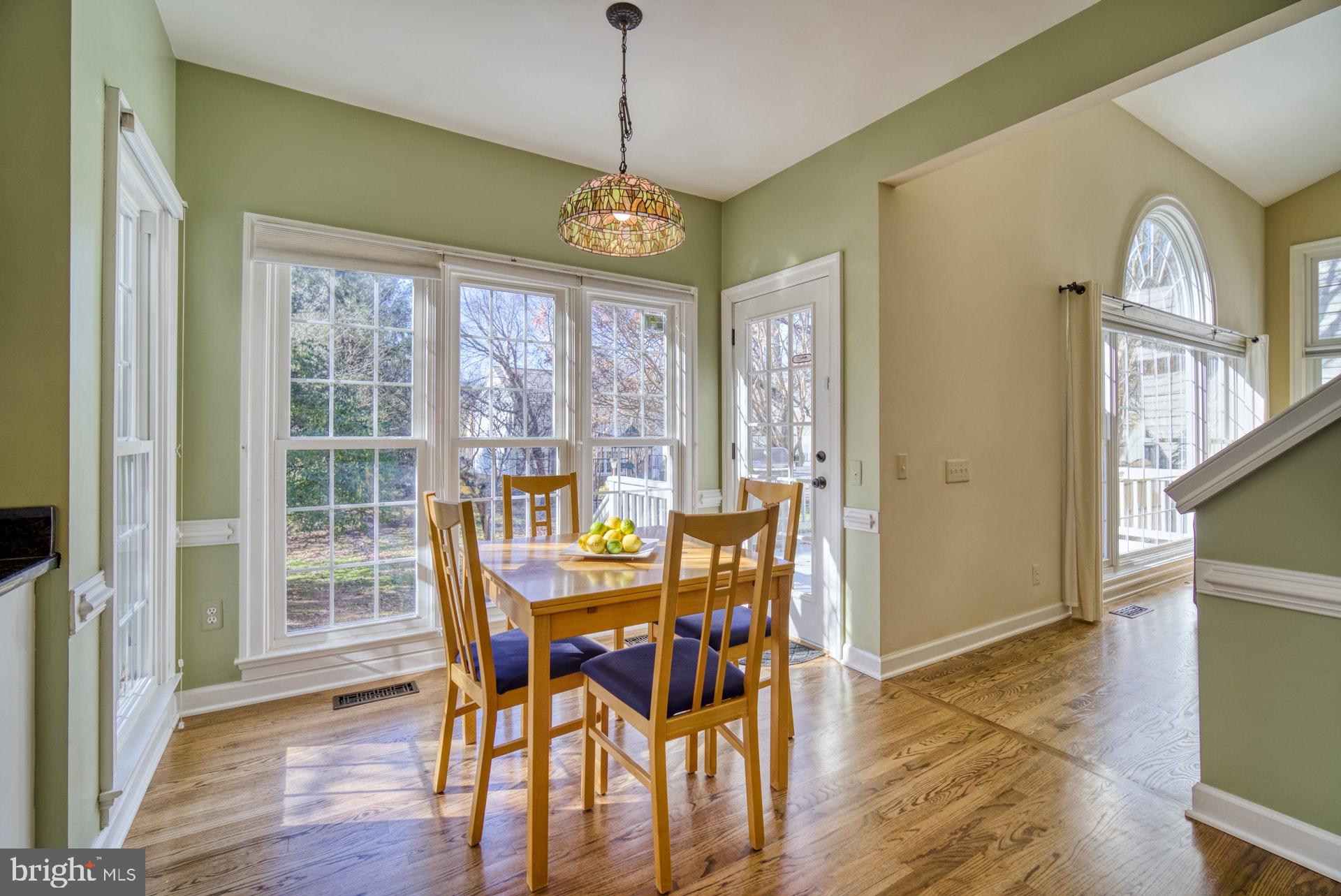 2708 Courthouse Oaks Road Vienna, VA 22181 - Photo 8 of 42 Gallery Image 8