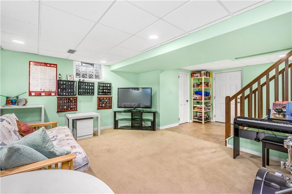 475 Miranda Road Pittsburgh, PA 15241 - Photo 21 of 25 Gallery Image 21