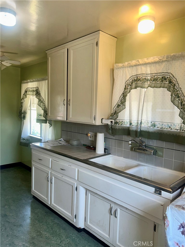 15712 Lambert Road Whittier, CA 90604 - Photo 5 of 18 Kitchen 1