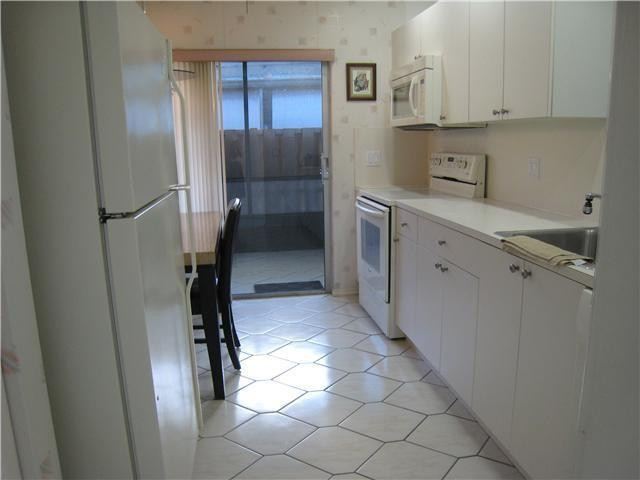8977 Echo Lane, Unit D Boca Raton, FL 33496 - Photo 4 of 13 Photo 4