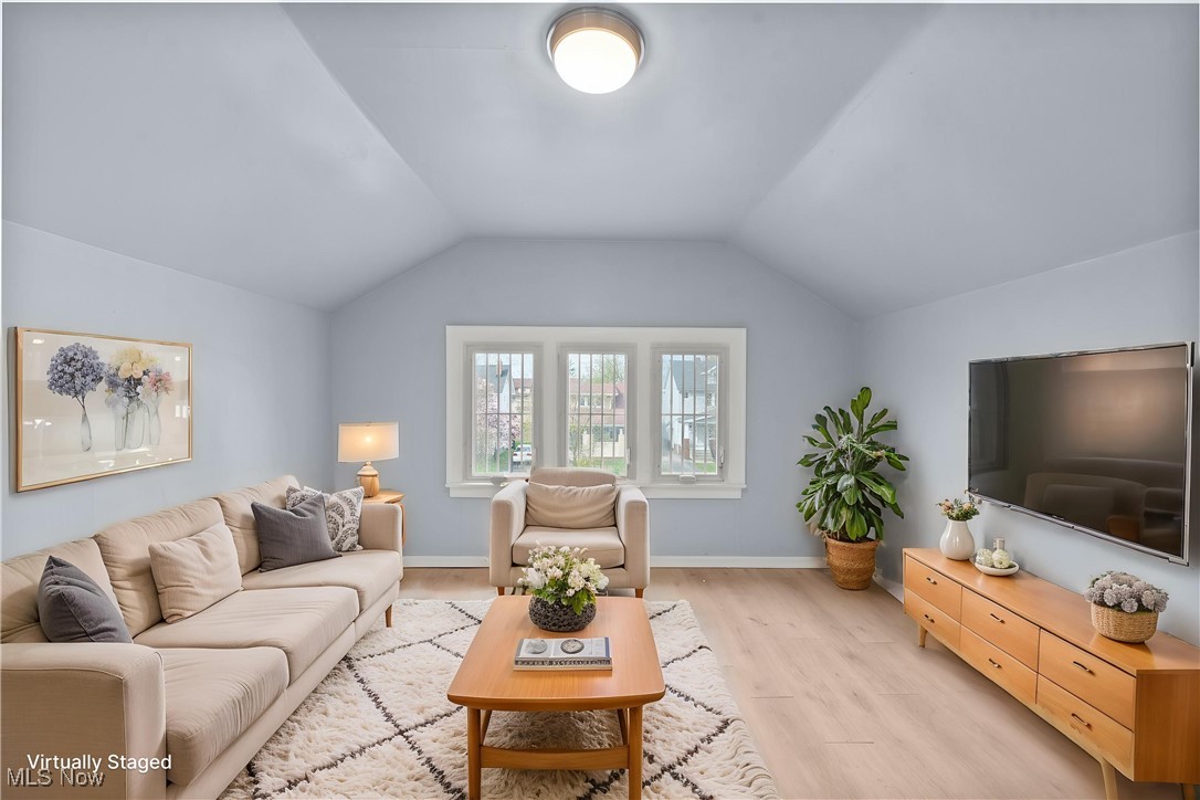 3384 Cedarbrook Road Cleveland, OH 44118 - Photo 17 of 26 Gallery Image 17