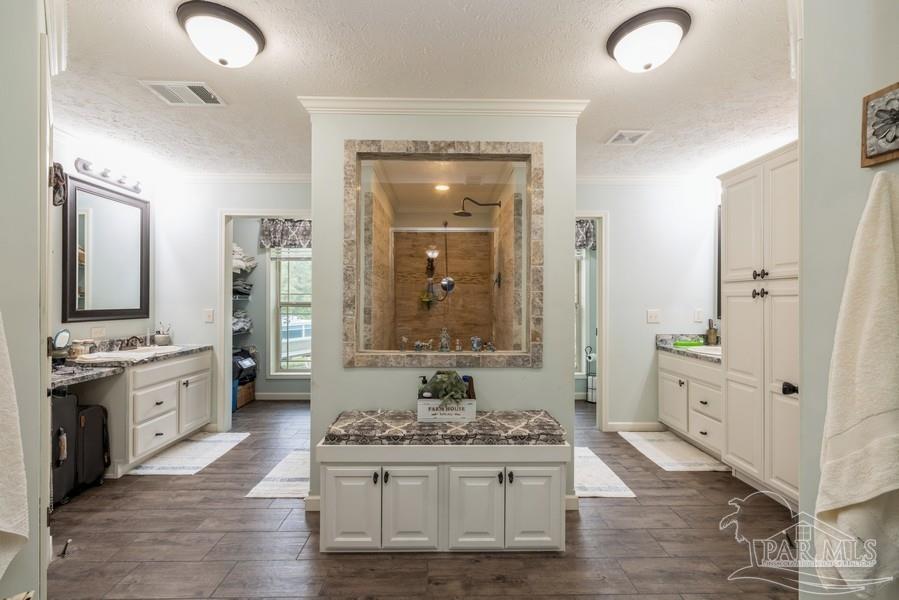 11393 Bud Bass Road Holt, FL 32564 - Photo 10 of 38 Gallery Image 10