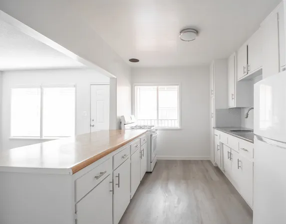 $2,225,000 | 906 East Imperial Avenue, El Segundo, CA 90245