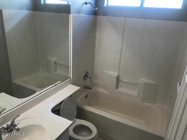 1457 East Carter Road Phoenix, AZ 85042 - Photo 9 of 11 IMG_7751