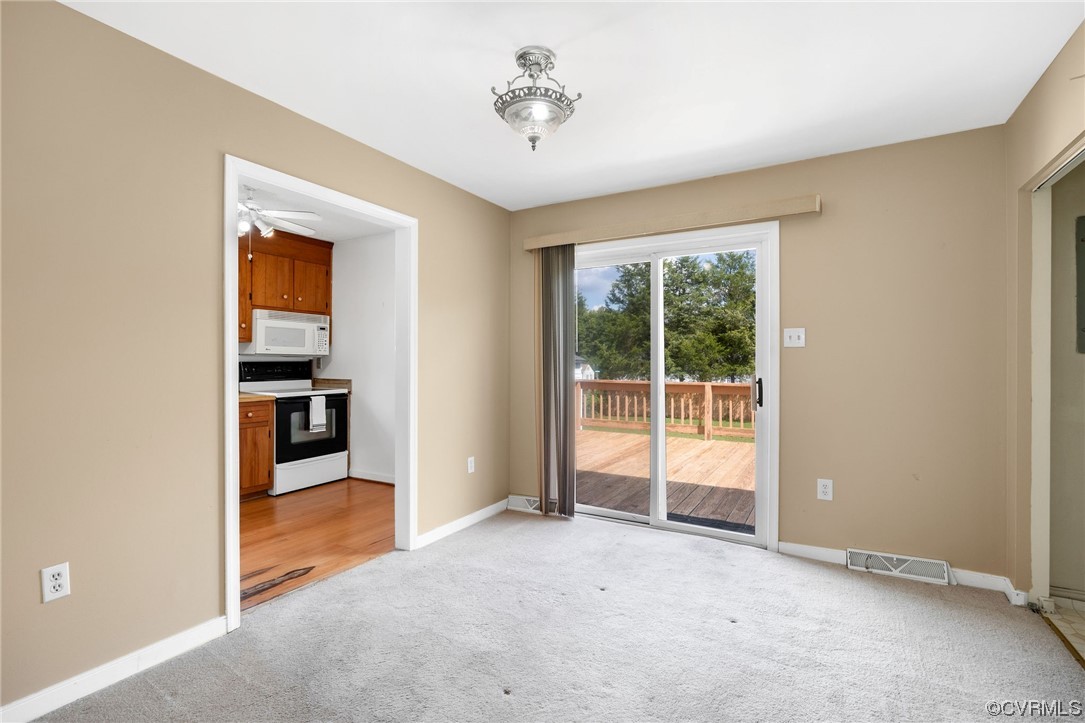4841 Wilconna Road Chesterfield, VA 23832 - Photo 3 of 34 an empty room with windows and closet