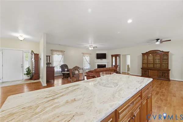 $619,900 | 403 Oaktree Road, Williamsburg, VA 23188