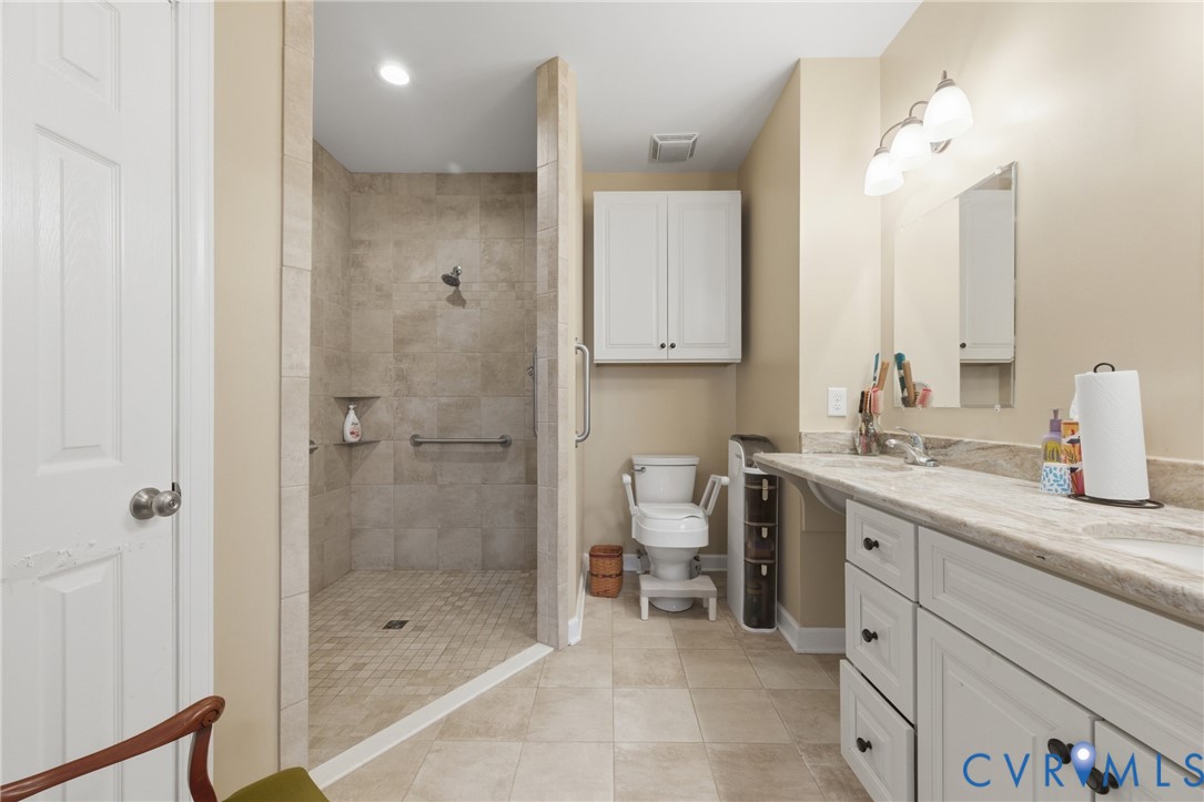 403 Oaktree Road Williamsburg, VA 23188 - Photo 22 of 32