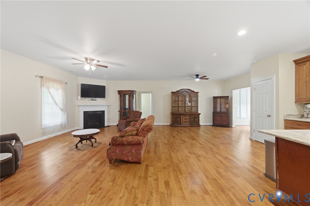 403 Oaktree Road Williamsburg, VA 23188 - Photo 6 of 32