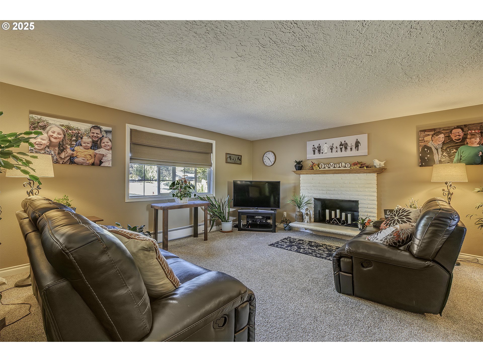 1104 Magnolia Way Forest Grove, OR 97116 - Photo 2 of 38