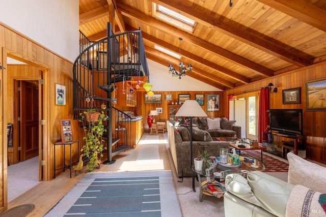 $1,100,000 | 18560 Mountain View Road, Boonville, CA 95415