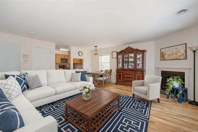 $515,000 | 9 Nob Hill Drive, Elmsford, NY 10523