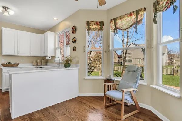 $449,000 | 460 Arlington Lane, Grayslake, IL 60030