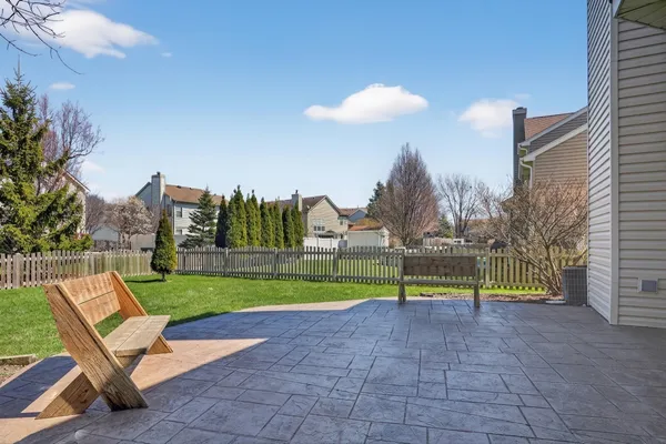 $449,000 | 460 Arlington Lane, Grayslake, IL 60030