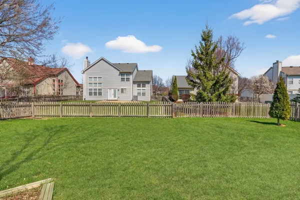 $449,000 | 460 Arlington Lane, Grayslake, IL 60030